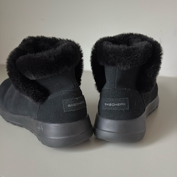Skechers Women's On The Go Joy Bundle Up Black Boot Size  10 - Picture 6 of 6